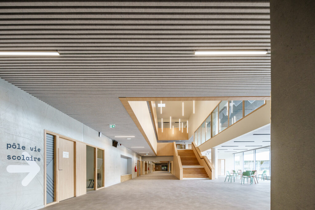 College Caroline Aigle, Cergy 1